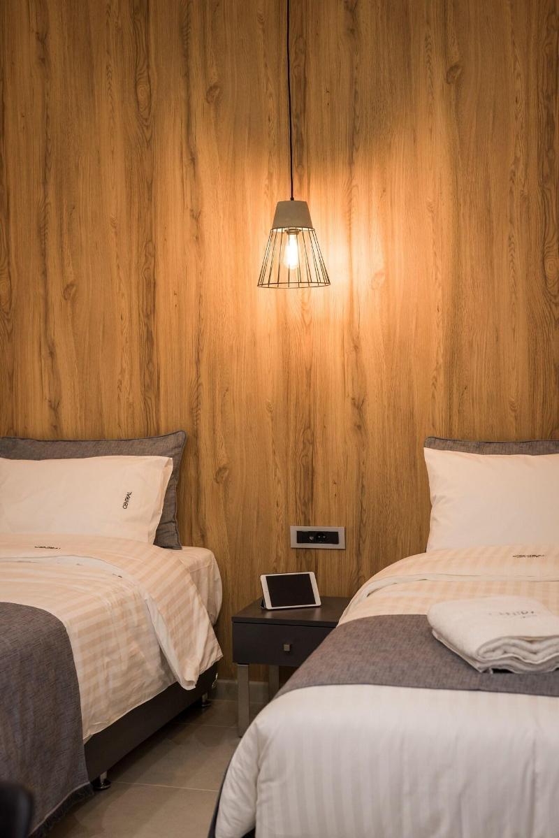 Central City Hotel خانيا المظهر الخارجي الصورة